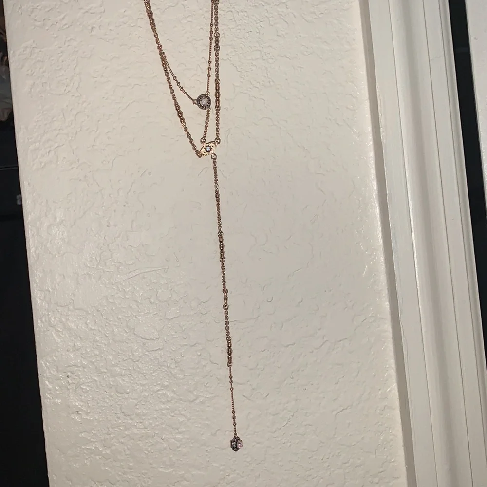 Kendra Scott necklace - Picture 2 of 4
